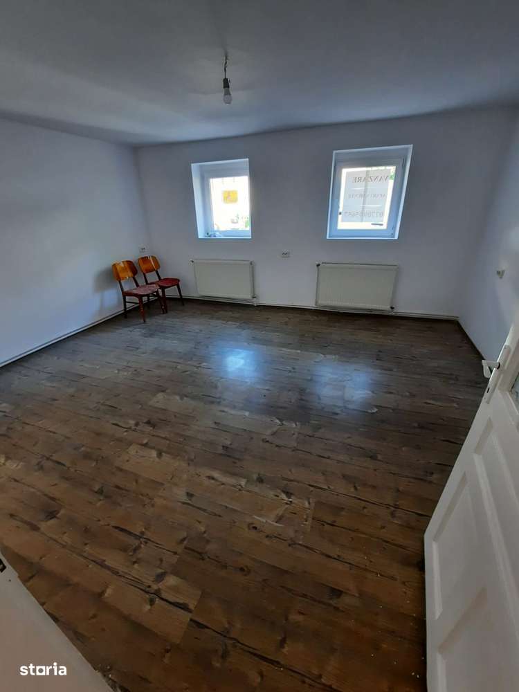 Vand apartament 3 camere, Centrul Civic, Str. Moldovei - Imagine principală: 4/7