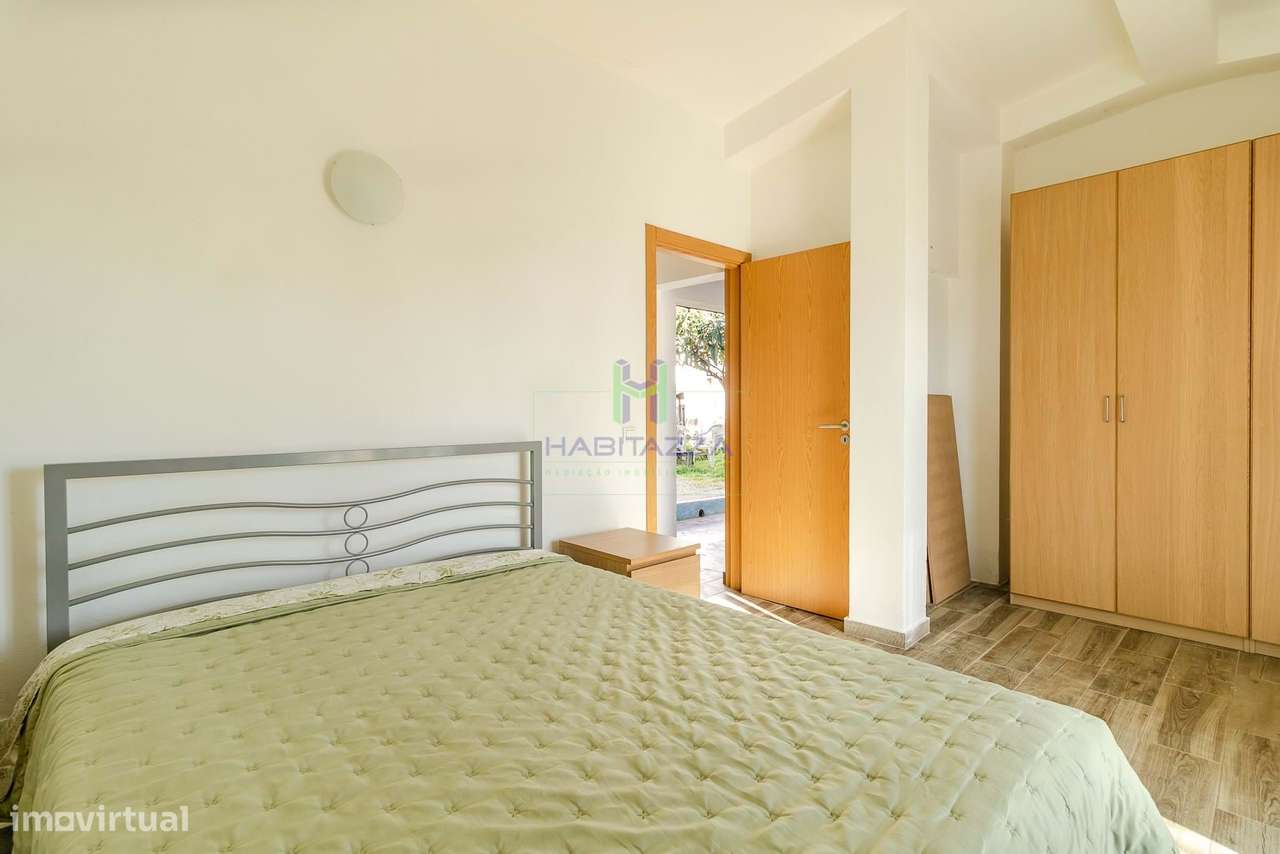 Moradia T1 com Jardim e Logradouro, em Budens, para Venda-18