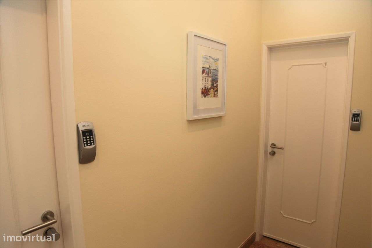 Quarto em Oeiras (c/ WC Privativa) - Grande imagem: 4/15