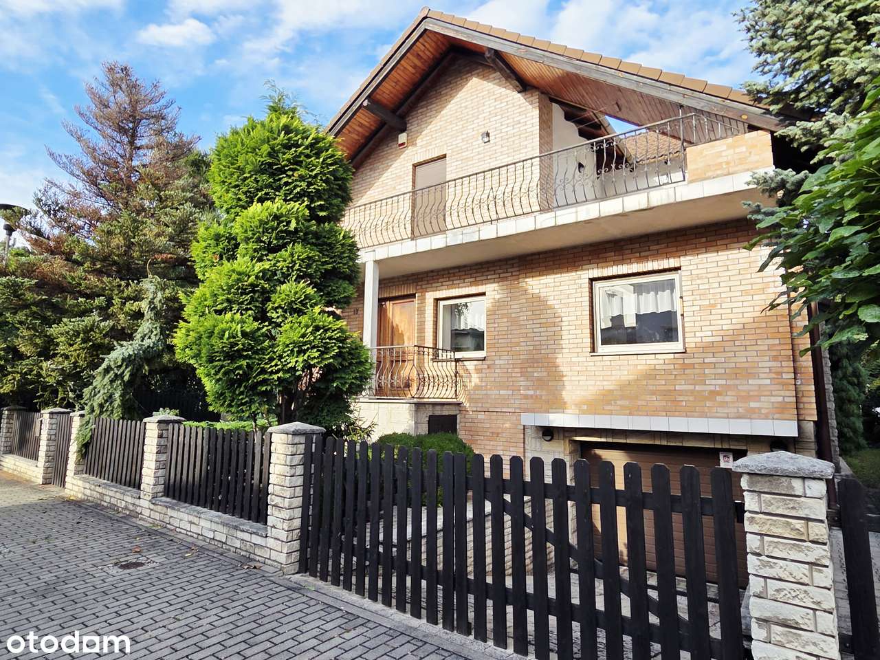 Dom z ogrodem, oranżerią + biuro / przestrzeń na biznes-16