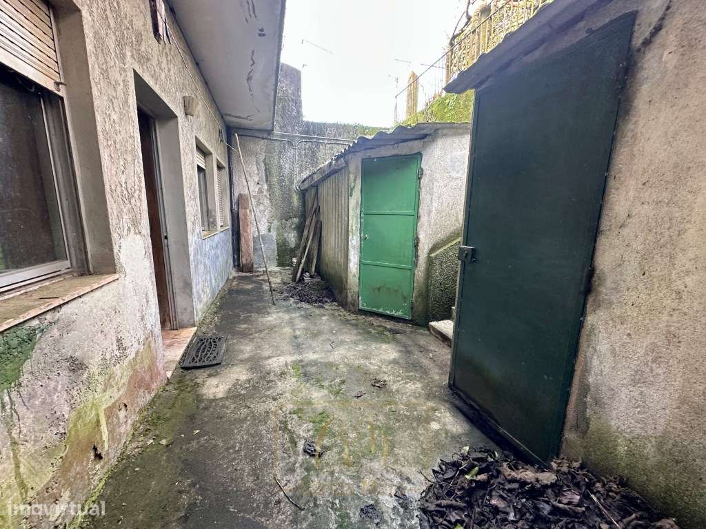 Moradia T4 c/Garagem junto ao rio-19