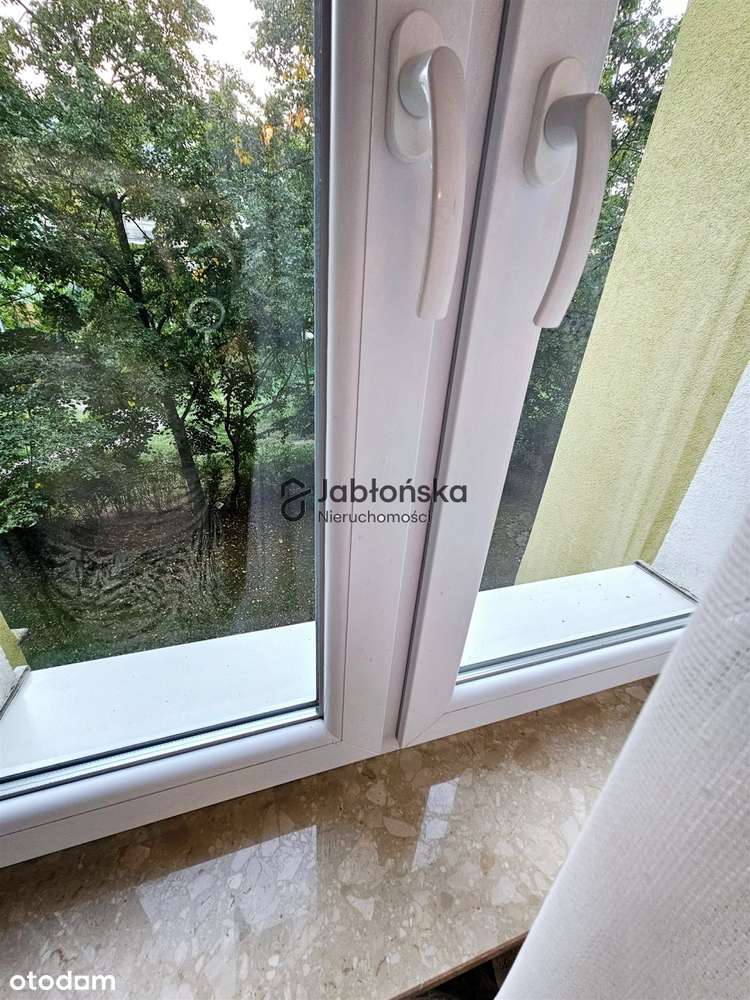 Nie ma blisko bloków ani z przodu i z tyłu budynk - Pełny obrazek: 4/10