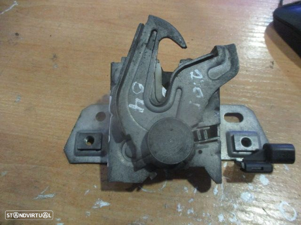 Fecho 30674771/30674772 VOLVO V50 2004 CAPOT MANUAL - 2