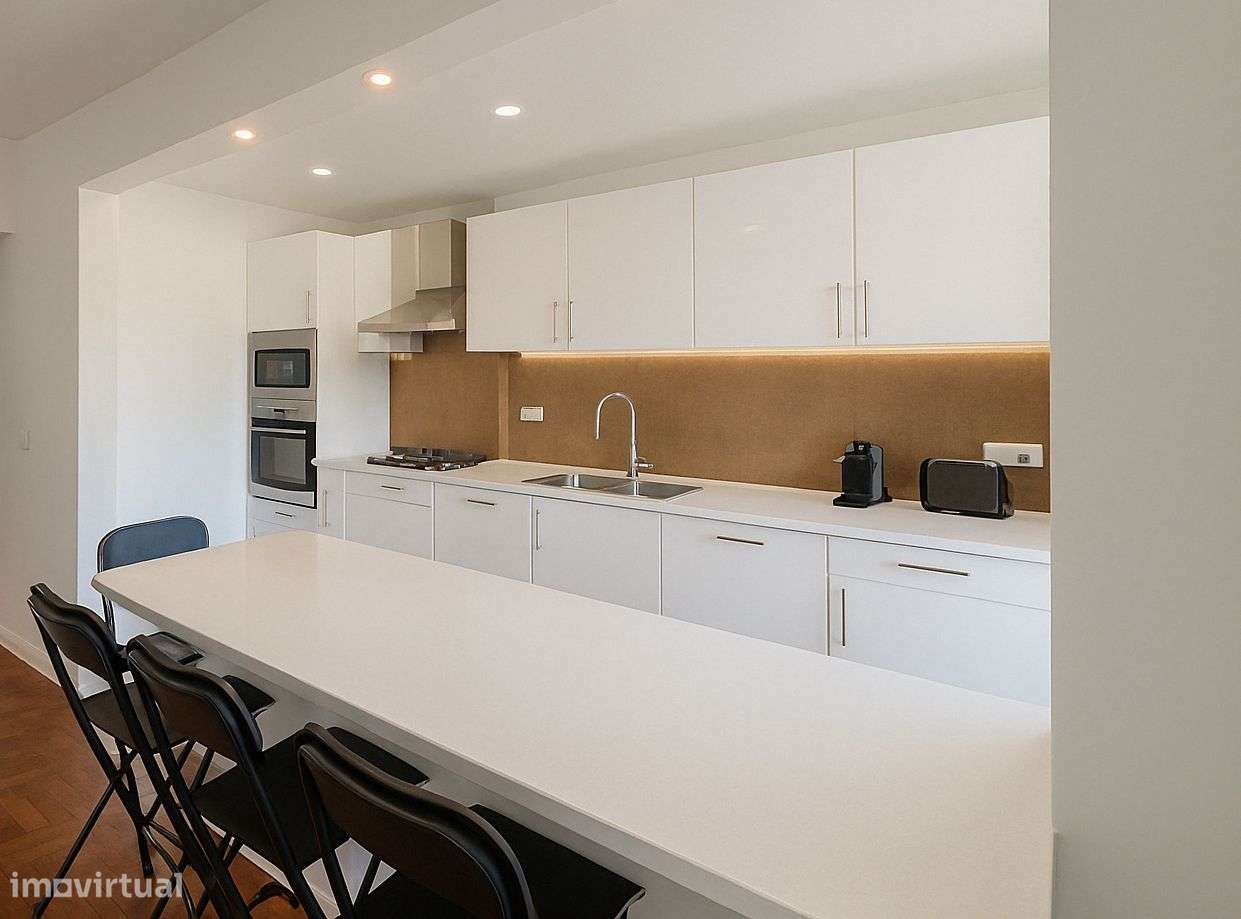 Apartamento T3 remodelado na melhor localização de Linda-a-Velha - Grande imagem: 4/15