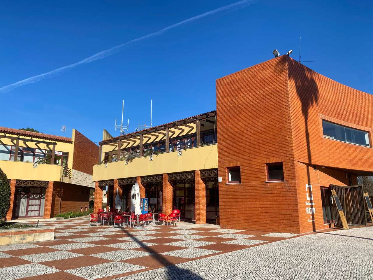 Oportunidade Única! Loja Comercial em Empreend. de Luxo - Mira Villas - Grande imagem: 2/18