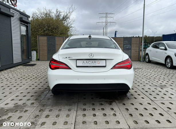 Mercedes-Benz CLA 180 7G-DCT - 4