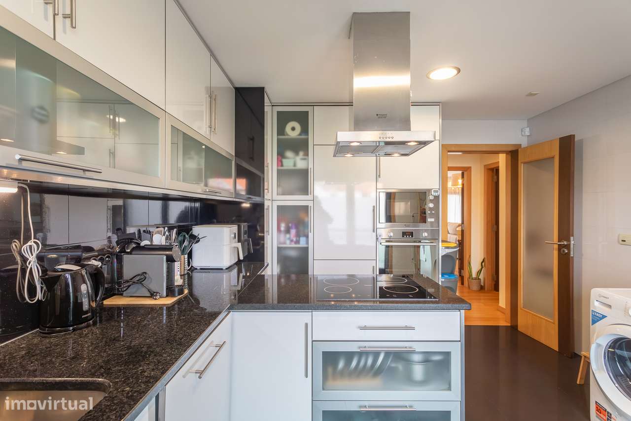 Apartamento T3 em Condomínio Privado – Abrunheira-23