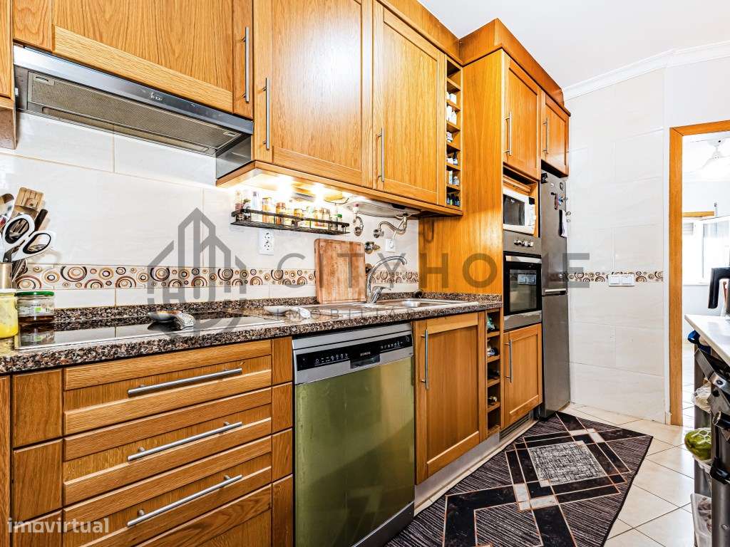 Apartamento T0+1 com Terraço e Garagem - Grande imagem: 5/22