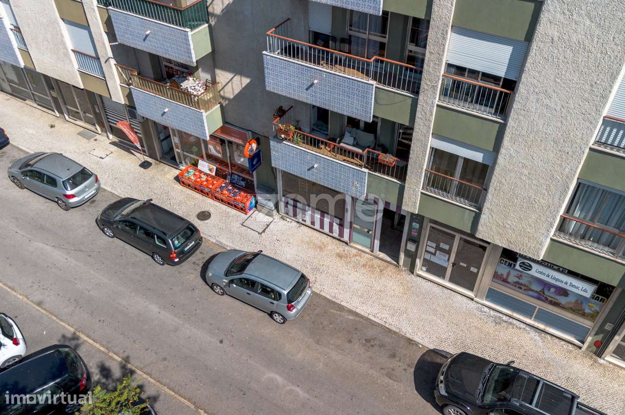 Imóvel para comércio no centro Tomar - Grande imagem: 2/16