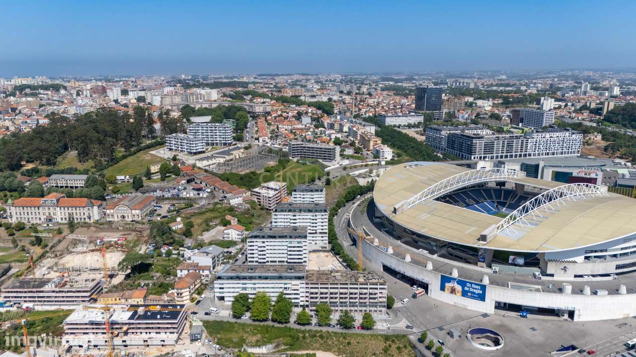 T2 nas Antas em Condomínio Privado com Varanda!-21