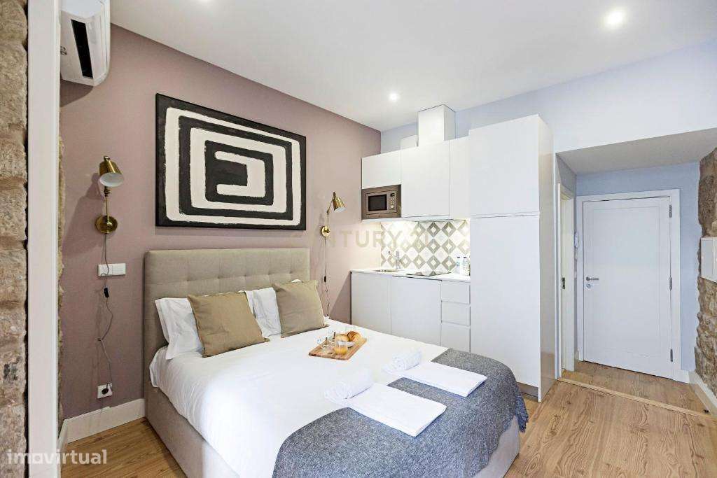 Prédio totalmente reabilitado com 5 apartamentos T0, no Centro Históri-26