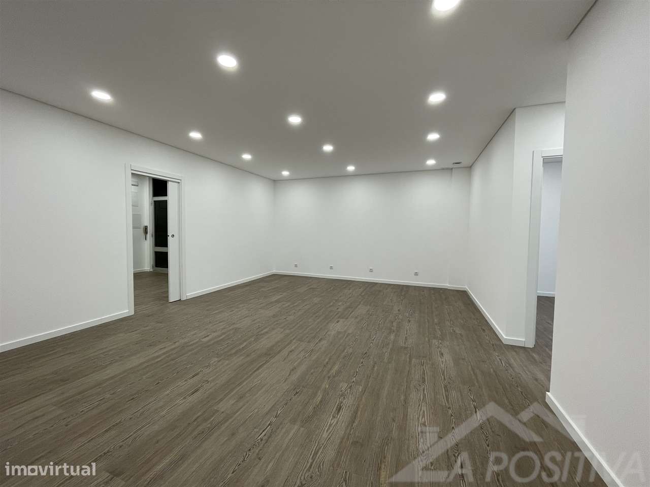 Loja  Arrendamento em São João da Madeira,São João da Madeira - Grande imagem: 4/22