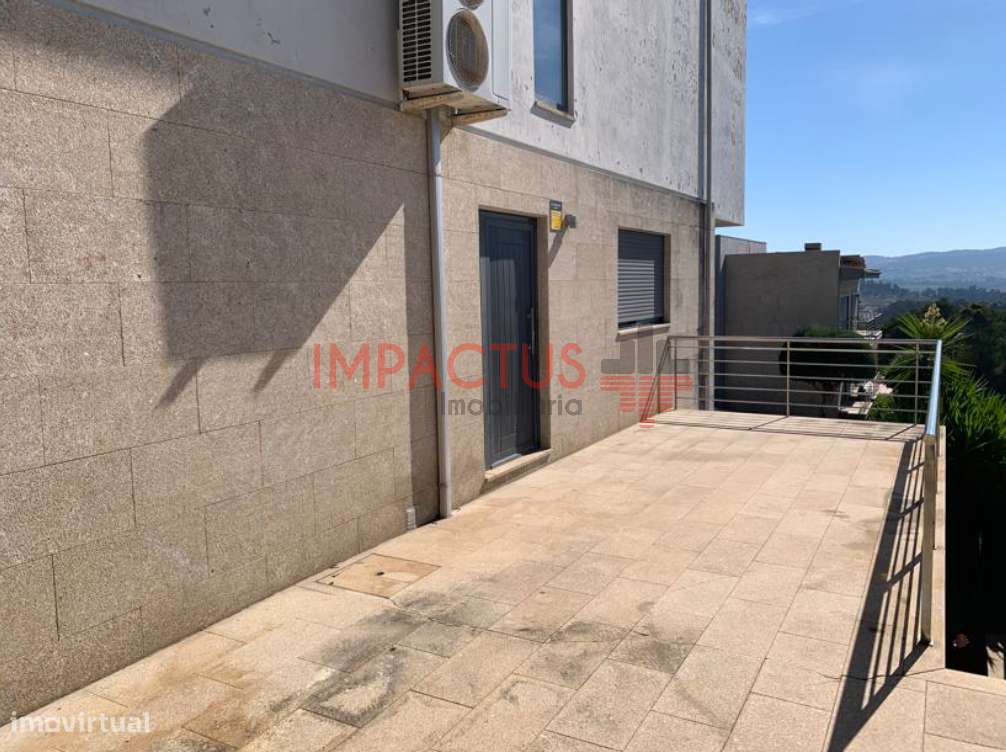 Moradia 3 suítes com closet-8