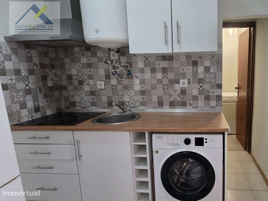 Apartamento T1 com varanda no Bonfim em Setúbal-8