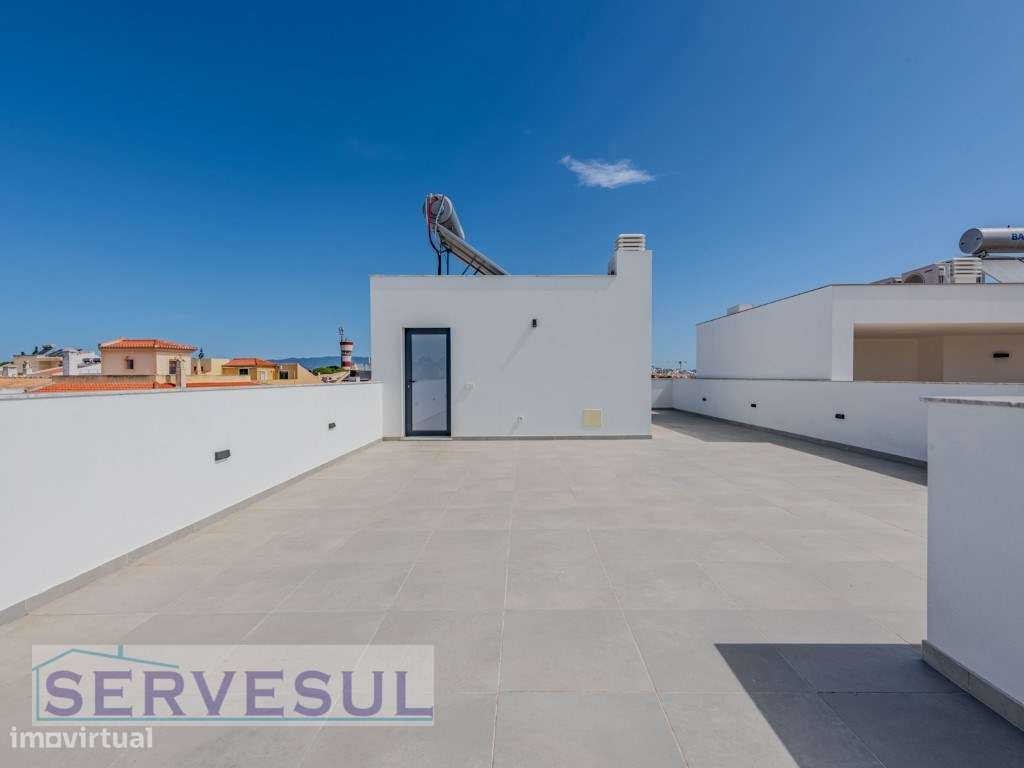Moradia Moderna Geminada composta por 4 quartos e piscina privada, ...-44