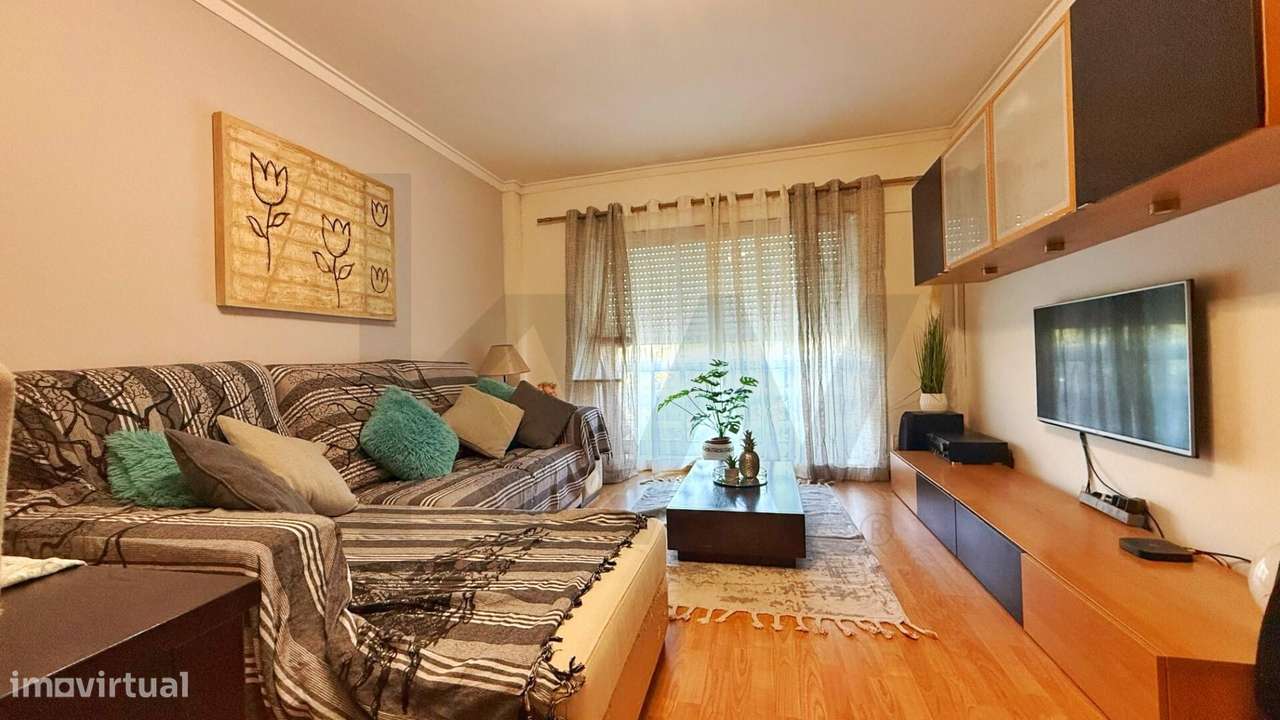 Excelente Apartamento T3 na quinta da marialva– Espaço, Conforto e Lum-2