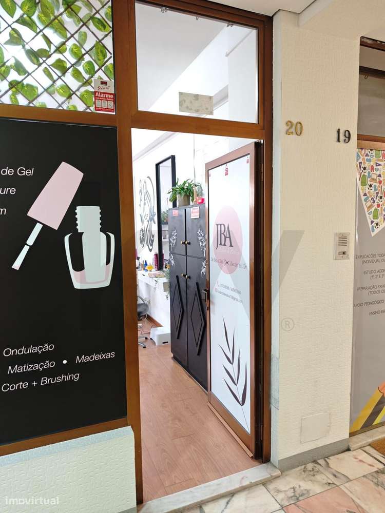 Oportunidade de investimento – Loja Comercial no Carvalhido, Porto - Grande imagem: 3/7