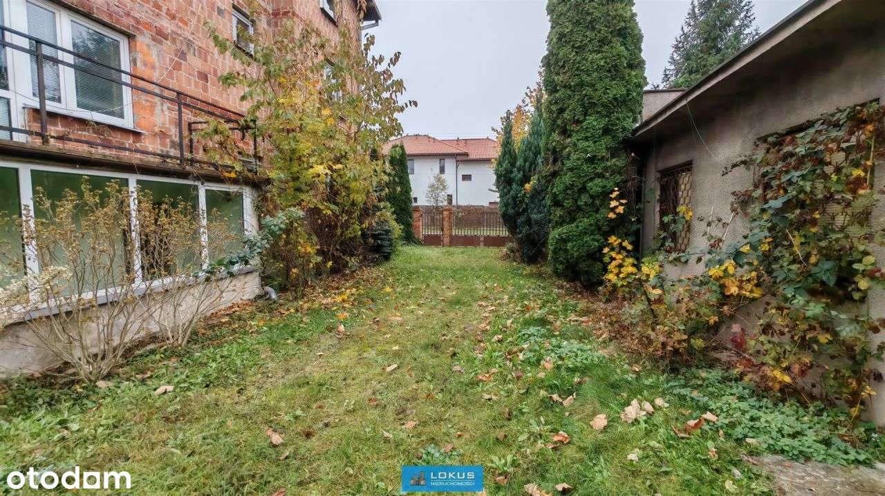 Dom 243 m2 z garażem i budynkami gospodarczymi-12