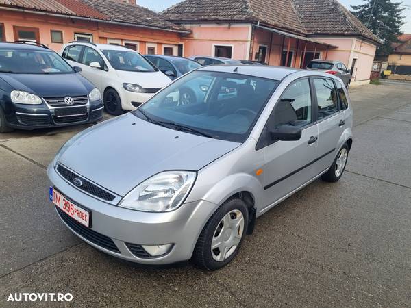 Ford Fiesta - 22