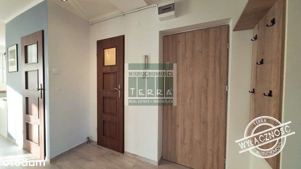 Trzypokojowe z balkonem w centrum miasta-11