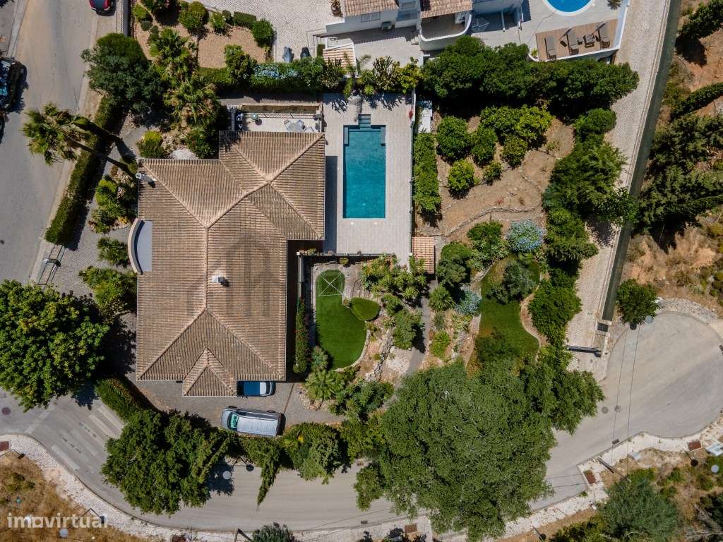 Moradia T3 Renovada com Piscina e Jardins Privados, a Dois Passos d...-40