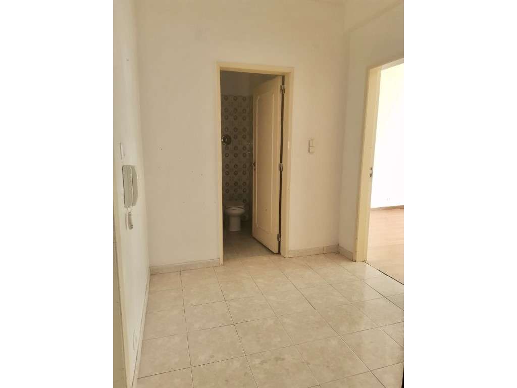 APARTAMENTO T2, OEIRAS-17