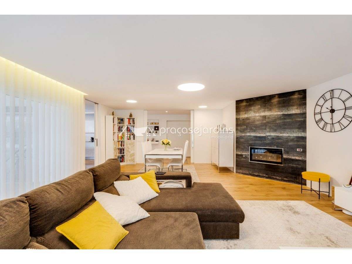 Moradia T5 Contemporânea e elevada eficiência energética – Amor, Le...-11