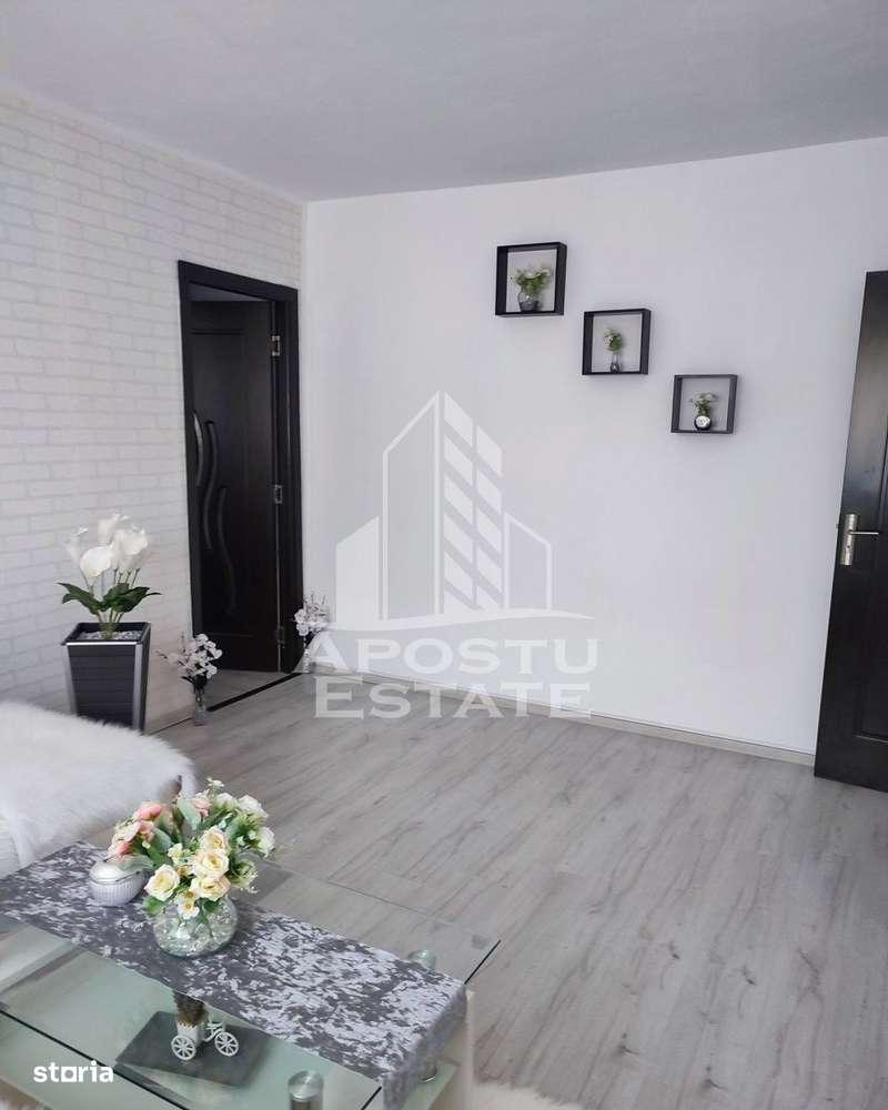 Apartament cu 3 camere, semidecomandat, renovat,  Spitalul Judetean - Imagine principală: 4/11
