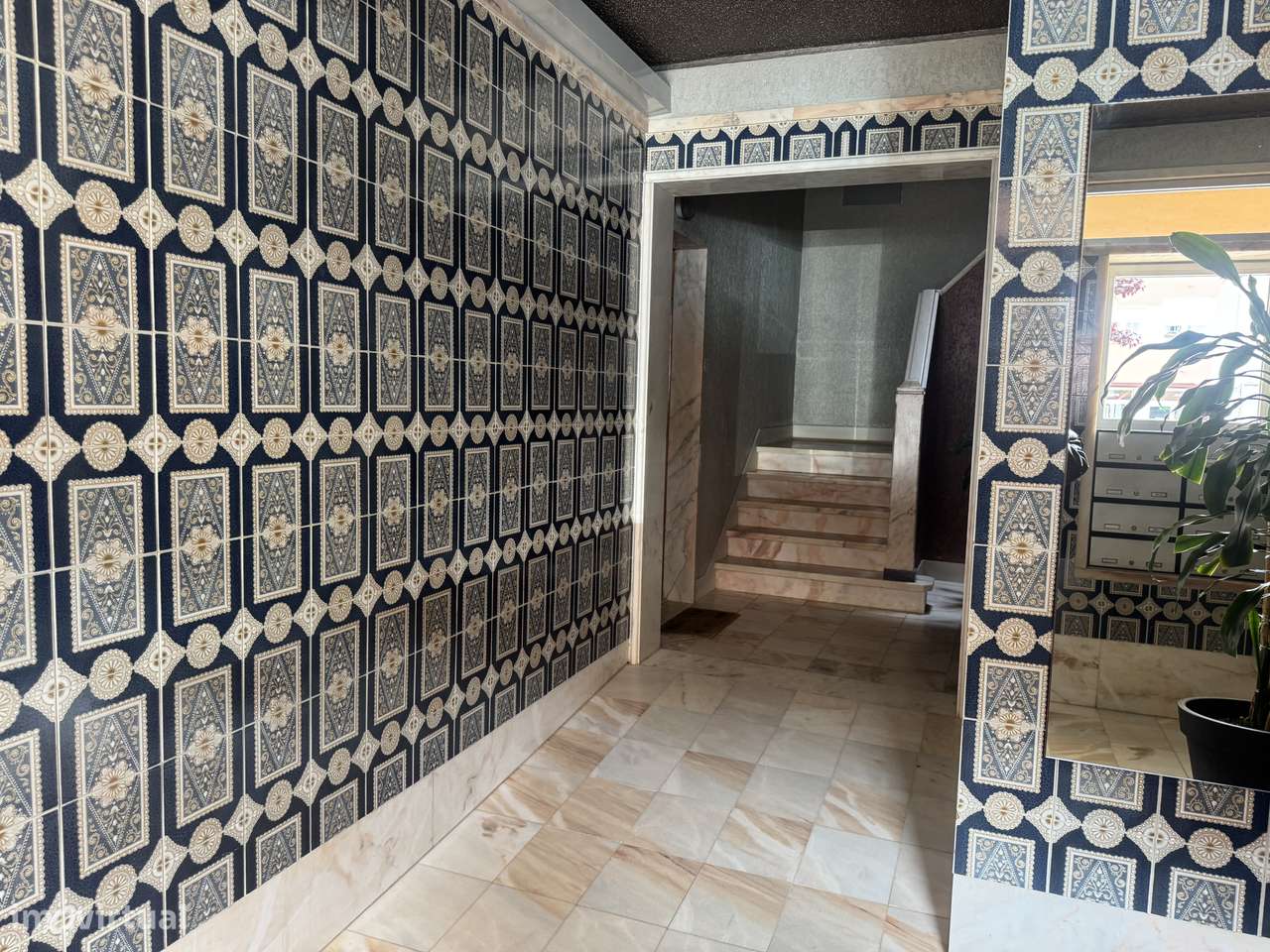 Apartamento T3 no Borel Renovado e Pronto a Habitar: Descubra o Seu R-15