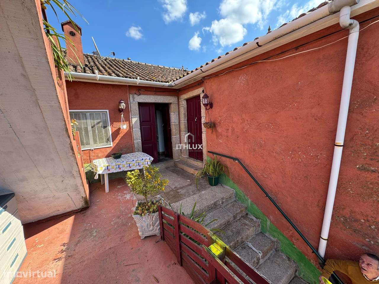 Quinta em São Martinho de Mouros com vários quartos e divisões com pot - Grande imagem: 3/60