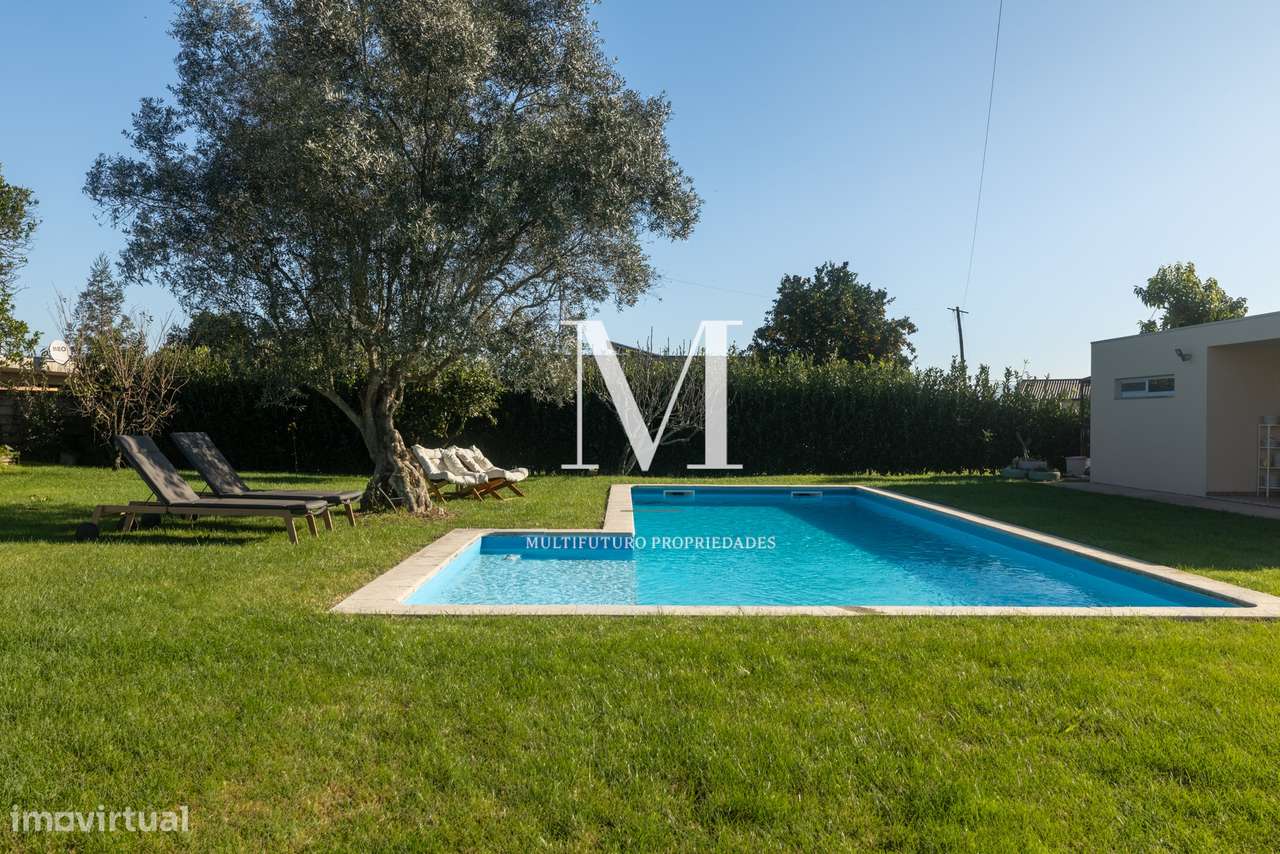 Famalicão | Propriedade T3+1 Térrea | 1.500 m² | Piscina | Jardim | LU-0