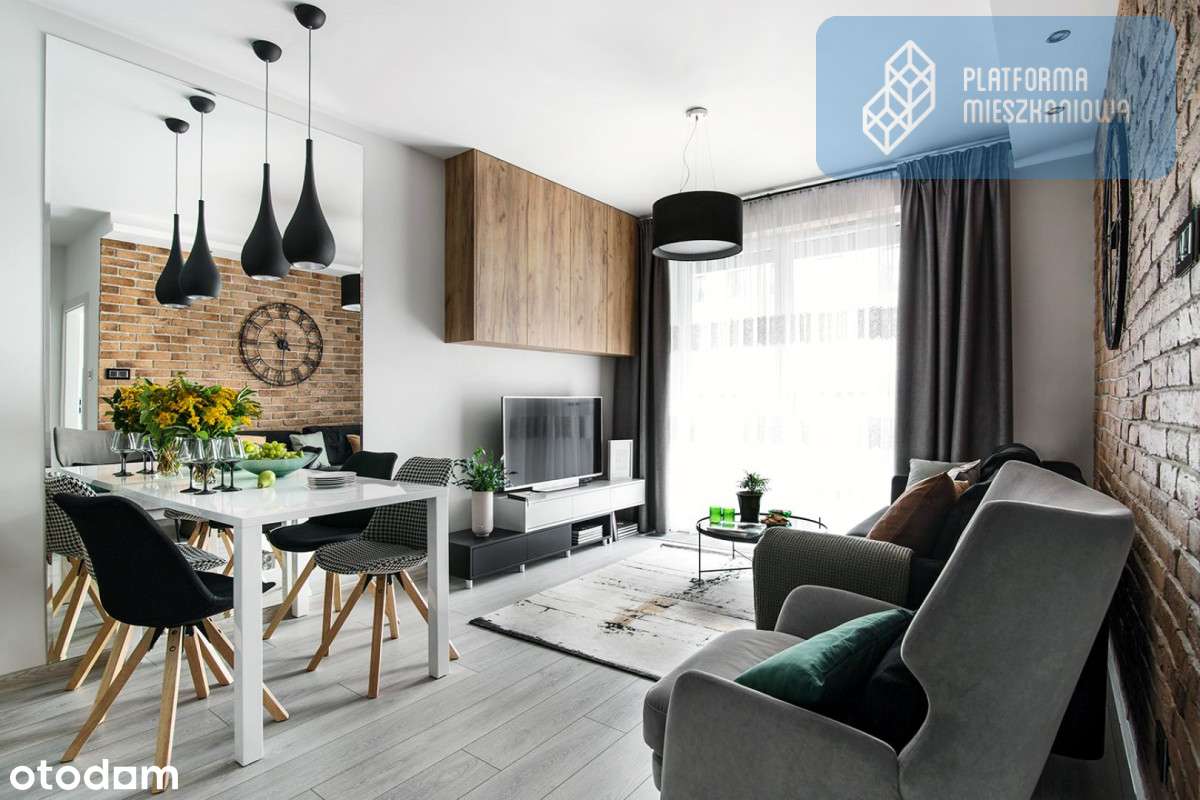 Mieszkanie z dodatkową toaletą i jasną kuchnią-0