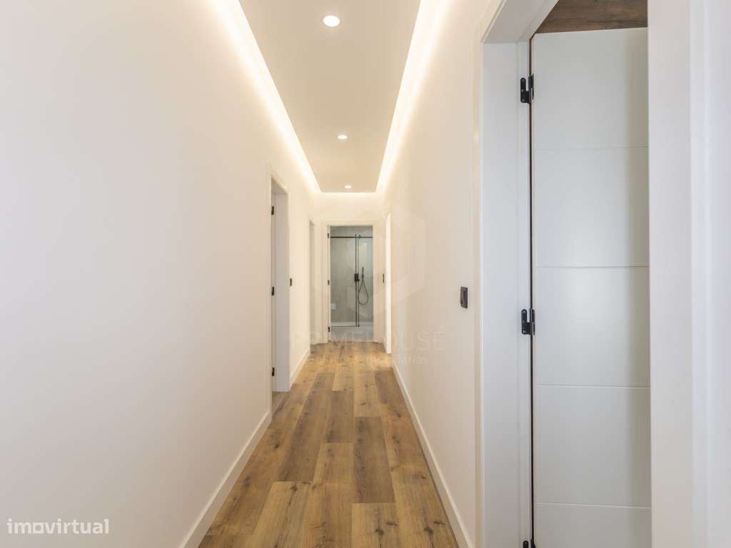 Apartamento T3 + 1 de grandes dimensões em Coina - Barreiro - Grande imagem: 5/10