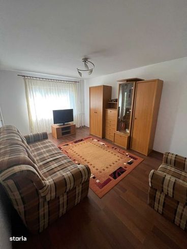 Inchiriez apartament 2 camere decomandate in Sarari la M15
