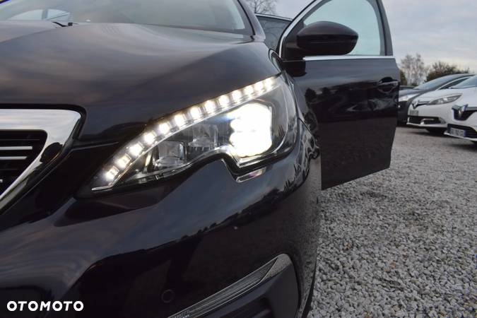 Peugeot 308 SW 2.0 BlueHDi Allure S&S - 14