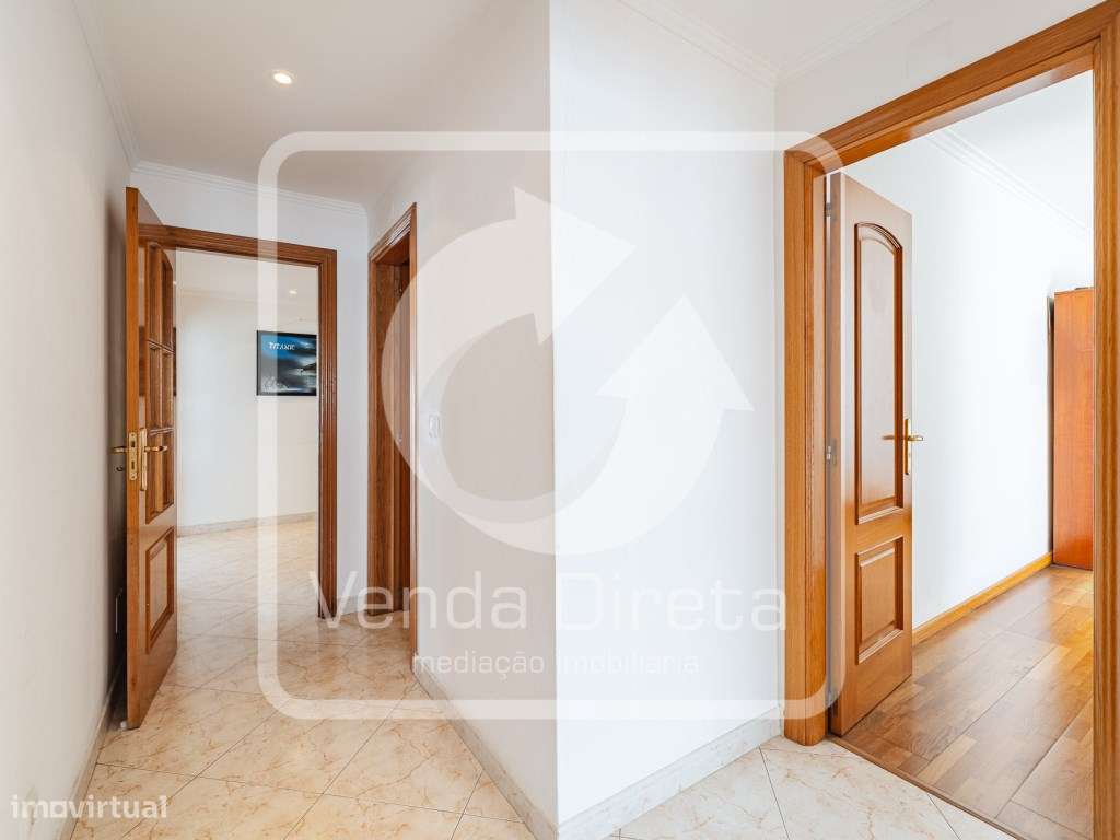 Apartamento T3 com estacionamento - Fidalguinhos, Barreiro-19