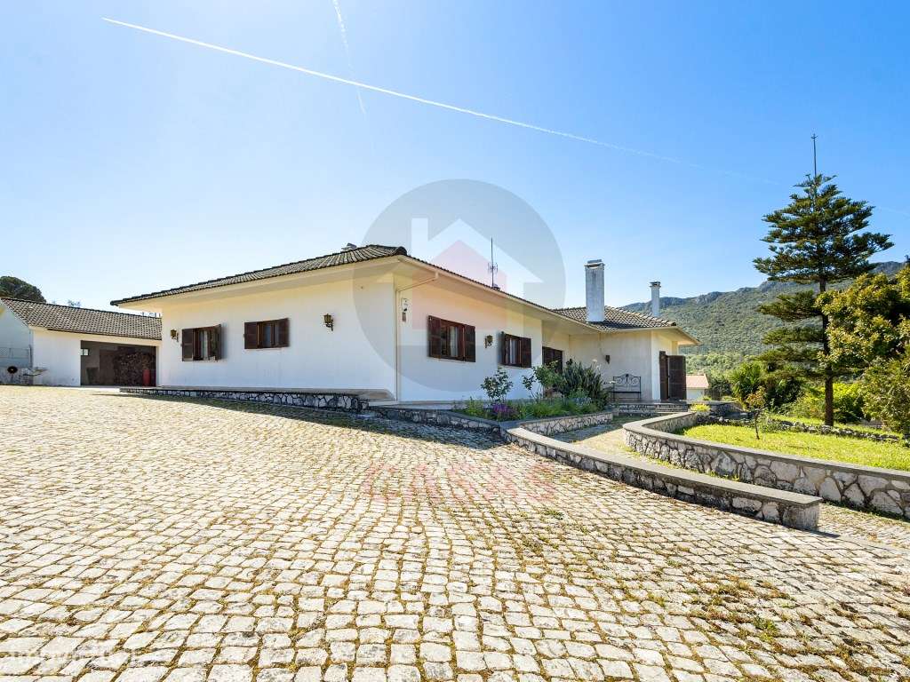 Moradia típica portuguesa em Minde, Alcanena com quase 5.000 m2 de ... - Grande imagem: 2/29