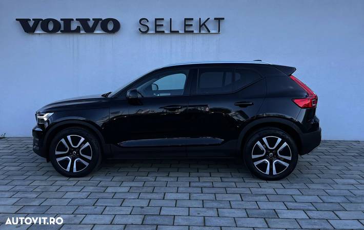 Volvo XC 40 D3 AWD Momentum Pro - 2