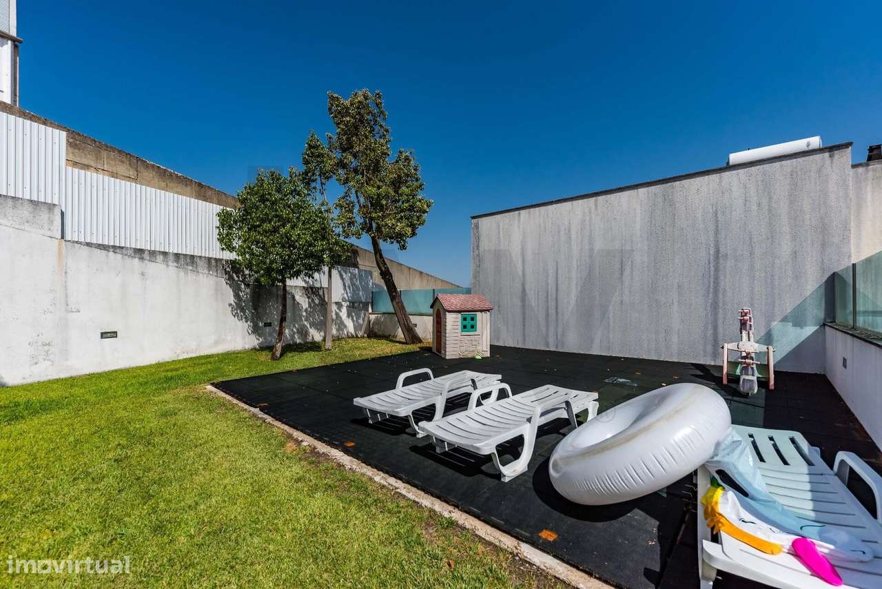 Apart T3 -  Condomínio fechado - Varandas - Piscina - Box para 3 viatu-40