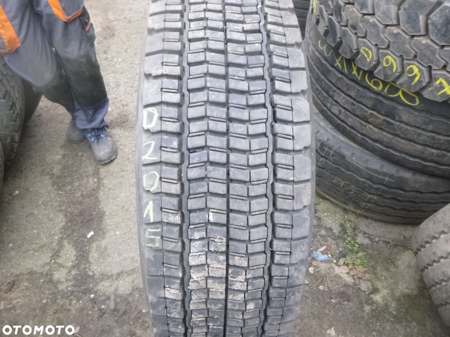 Opona ciężarowa 315/70R22.5 Dunlop - 1