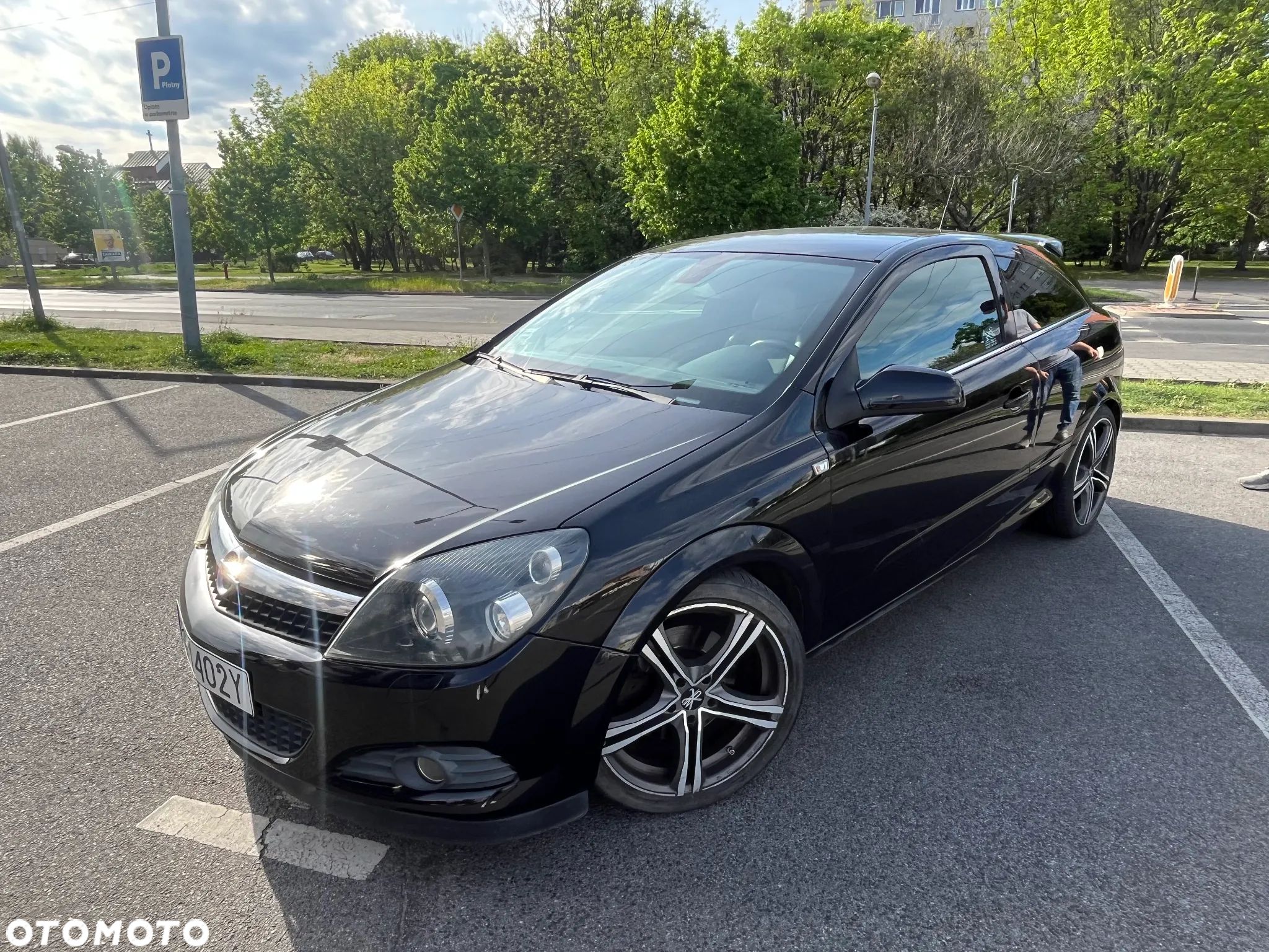 Opel Astra III GTC 2.0 T Cosmo - 1