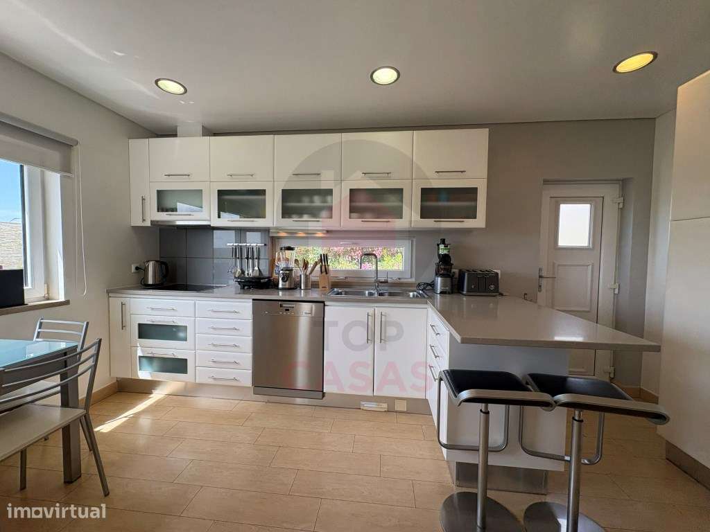 Moradia Contemporânea de Luxo com Vista Deslumbrante sobre a Lagoa ...-31