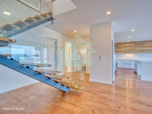 Moradia T4 no Varatojo – Torres Vedras | Terraço panorâmico e garagem - Grande imagem: 2/36