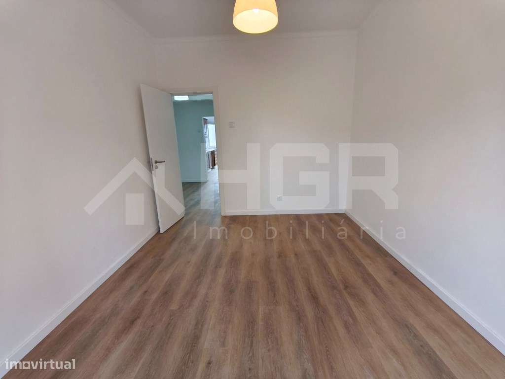 T1 | SEMI-RENOVADO | LOCALIZAÇÃO CENTRAL | ALTO SEIXALINHO-13