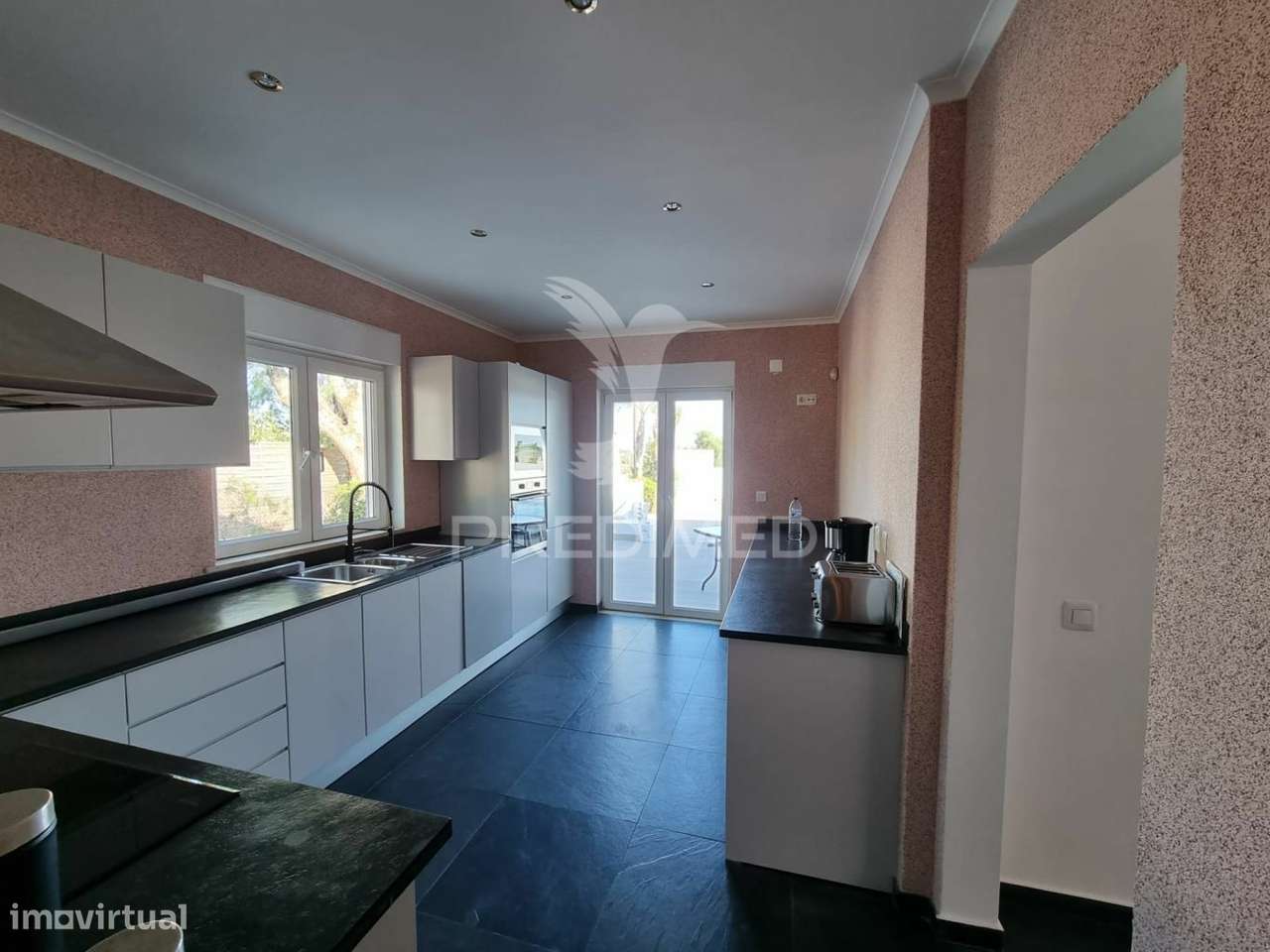 Olhão - Villa V4  Isolada , Jardim e Piscina Privada - Grande imagem: 3/7