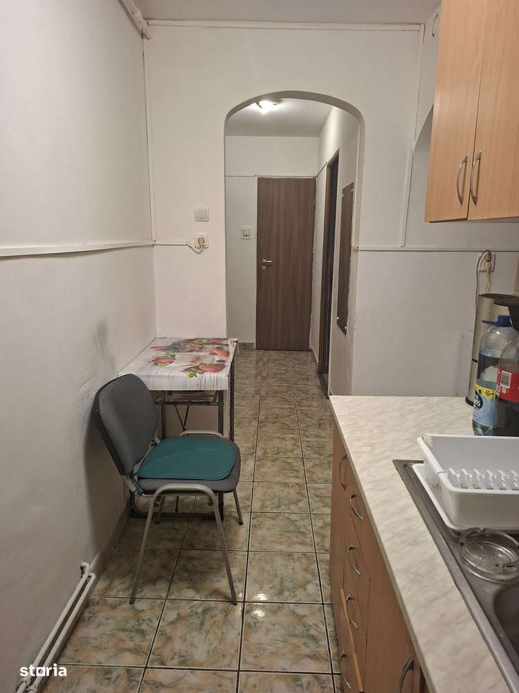 Apartament cu 3 camere Dambu, strada Ceahlau-5