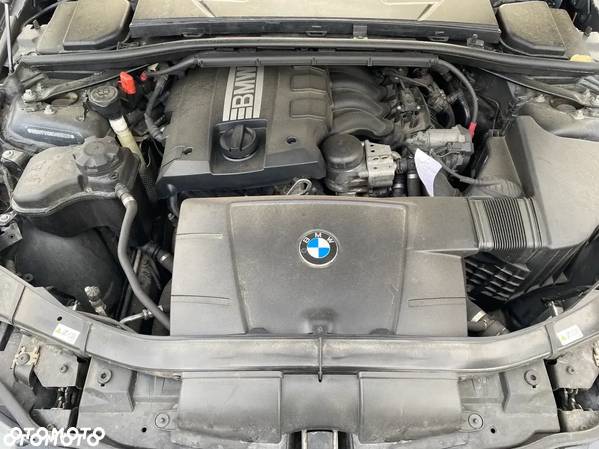 BMW Seria 3 318i - 2