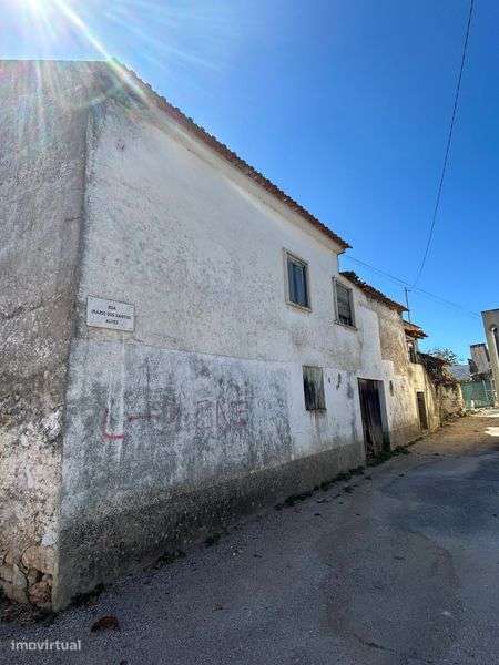 Moradia para reconstrução com projeto de arquitetura aprovado - Grande imagem: 4/9