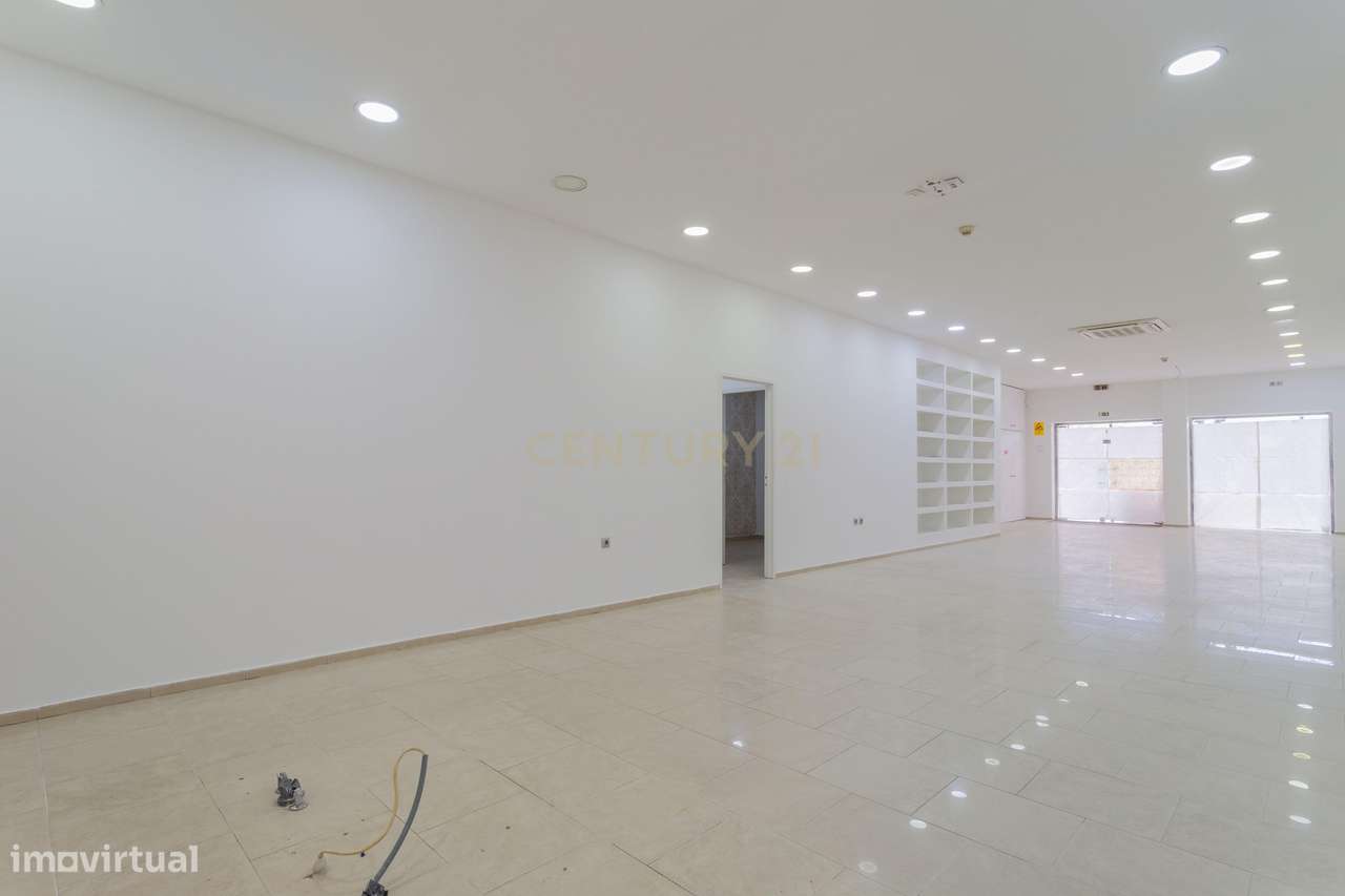 Loja em Almada 136 m2 - Grande imagem: 2/22