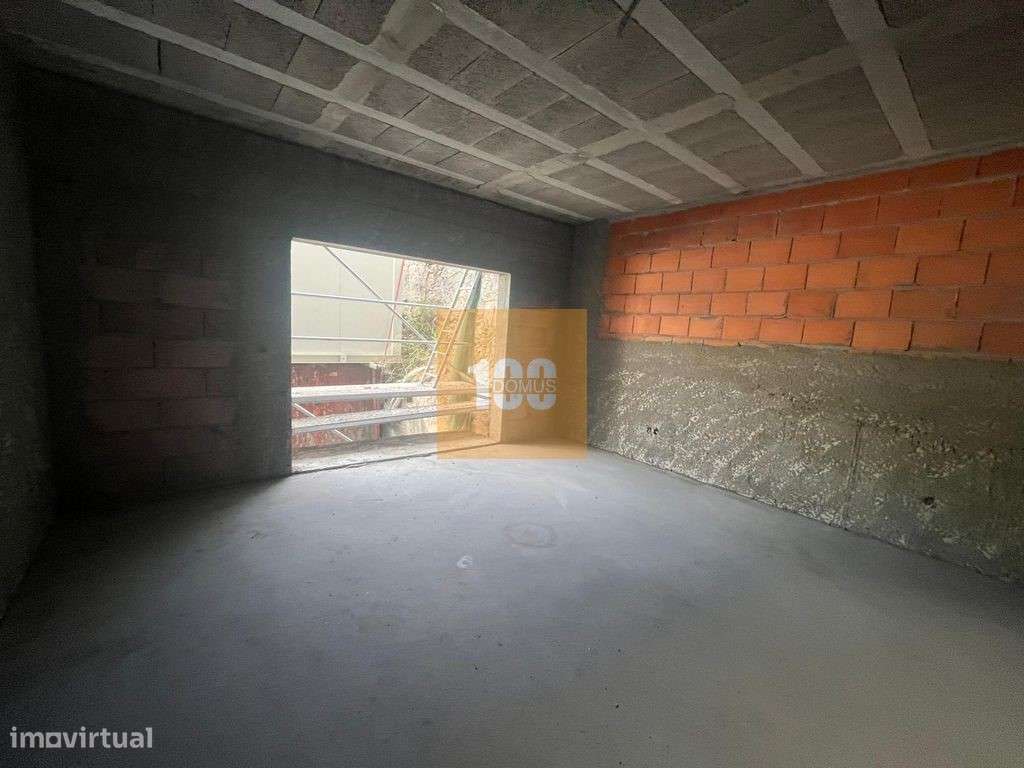 T0 novo com varanda - Fontinha Lux-9